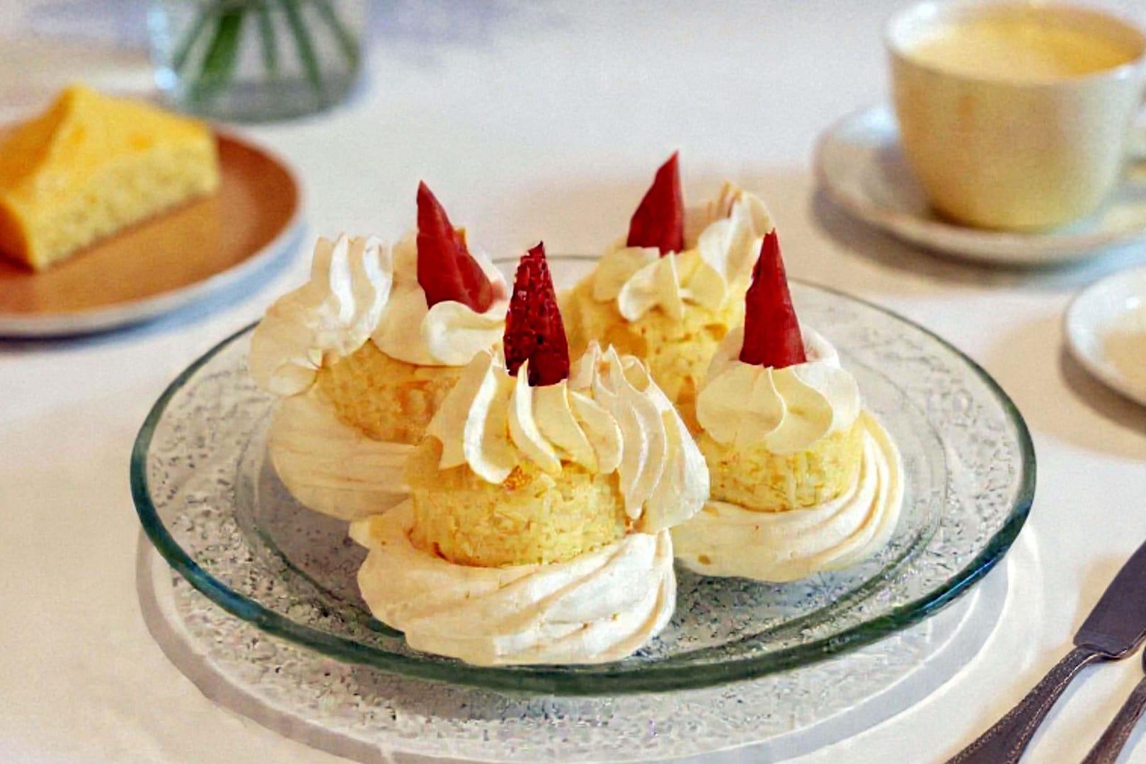 Read more about the article Meringue Desserts